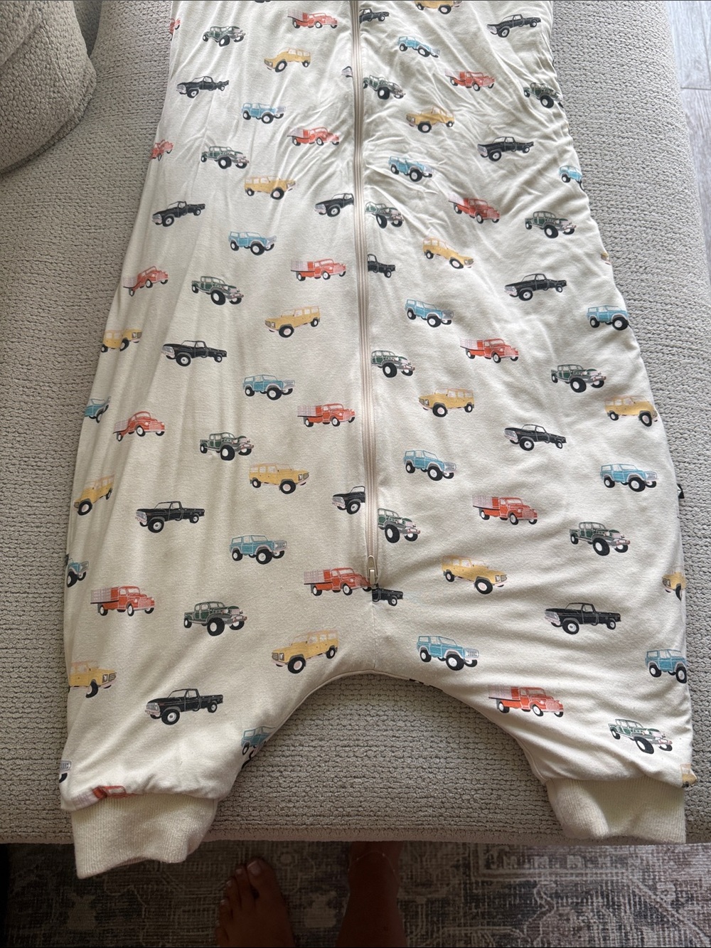 Kyte BABY Cream Sleep Sack with Multicolor Classic Car Print - Picture 4 of 5